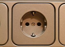 Hacker kommen auch durch die Steckdose